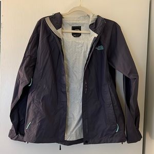 North face Raincoat - size M